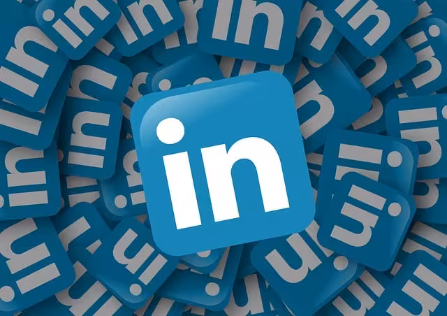 Blue and white logo of Linkedin for biophilic services.